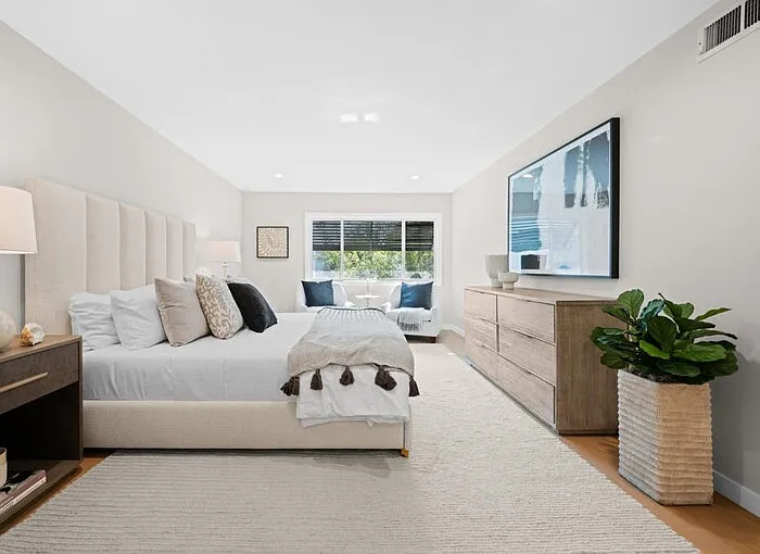 266 S Madison Ave #266 — Photo 13