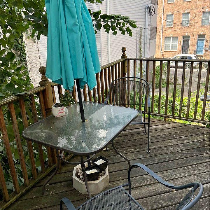 nice to have a balcony in the shade.