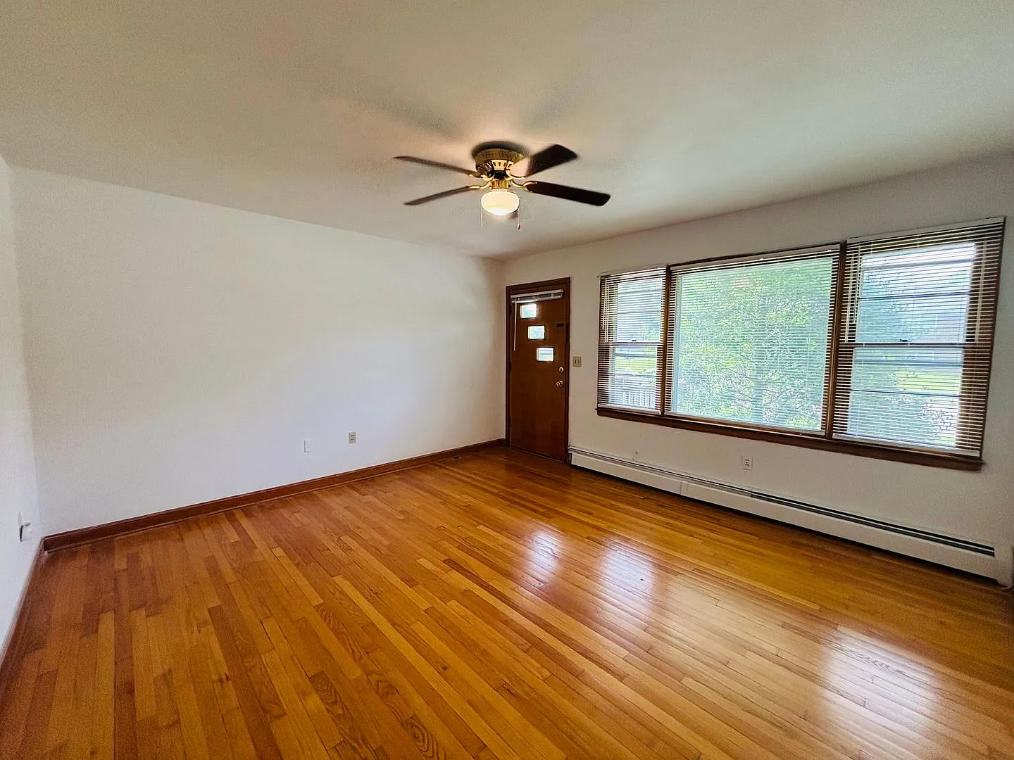 021PB - 208 Broce Drive M — Photo 3