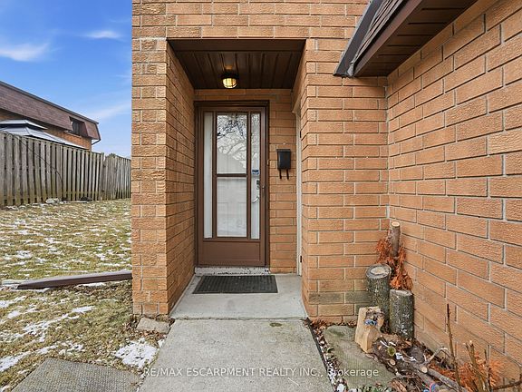 5th image of 444 Stone Church Rd W Unit U7