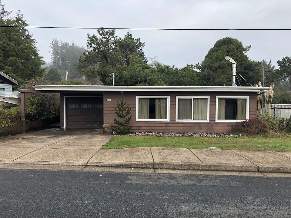 1st image of 4546 SE High School Dr