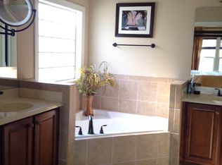 1112 Heritage Knoll Dr, Wake Forest, NC 27587