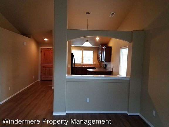 5th image of 207 Marjorie Pl