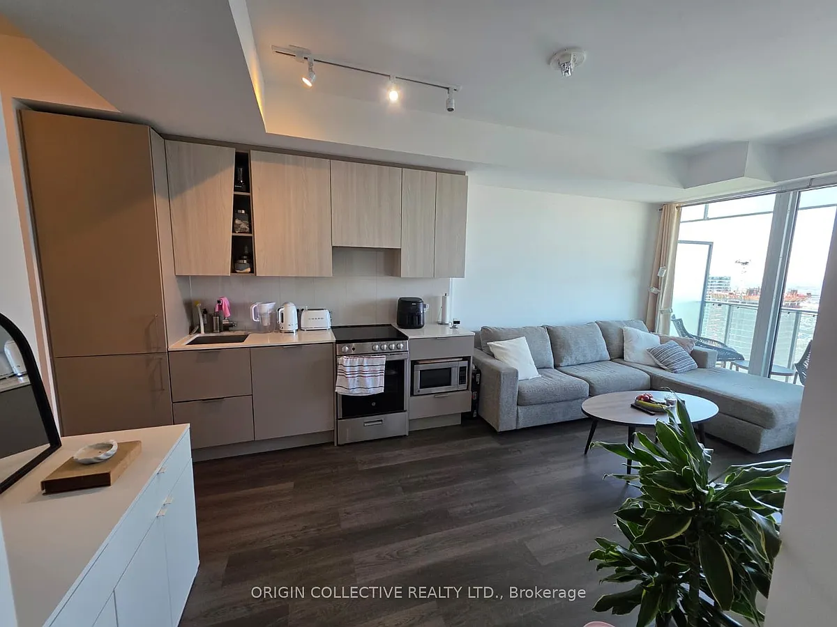 Building Photo - 3900 Confederation Pkwy #2308