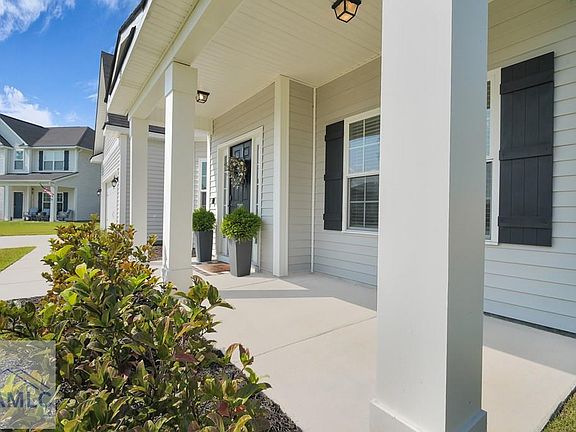 5th image of 131 Loganberry Ln