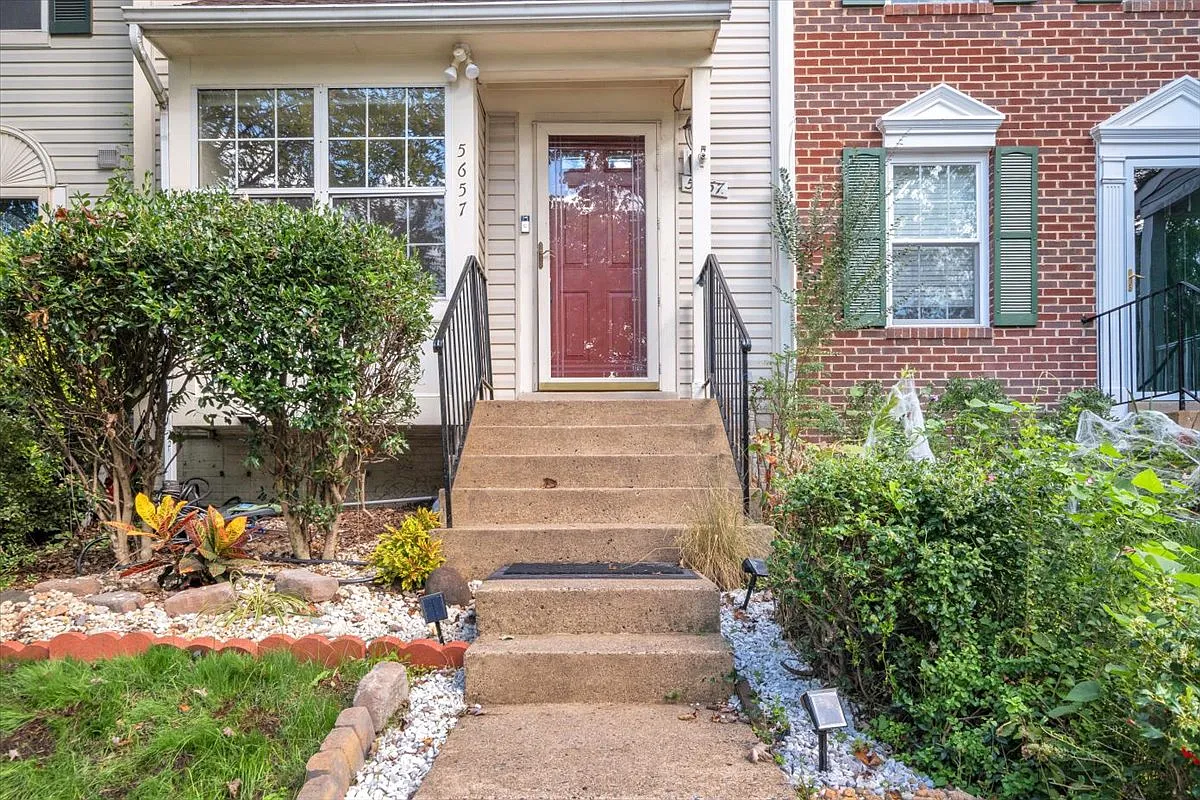 2 bed, 1484 sqft, $2,650 — Photo 2