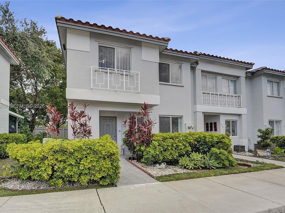 1st image of 806 NW 208th Way
