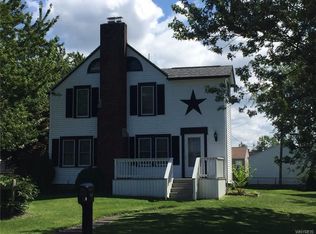 4793 Chapman Pkwy, Hamburg, NY 14075