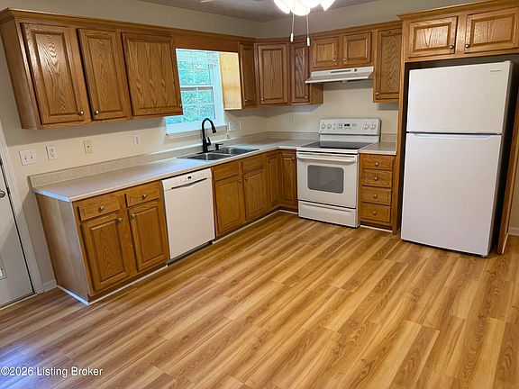 3rd image of 364 Valley View Dr