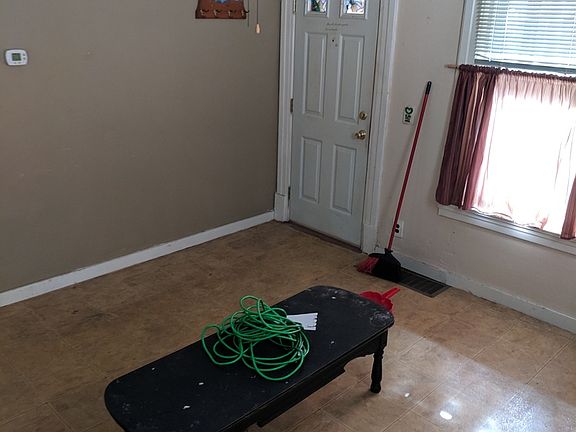 5th image of 1436 5th Ave