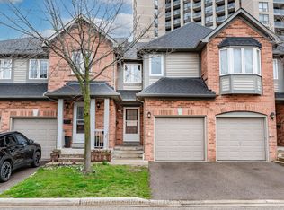 190 Forum Dr #71, Mississauga, ON L4Z 3Y2