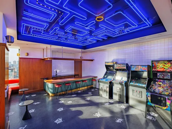 180 Morgan Street image 23 of 140