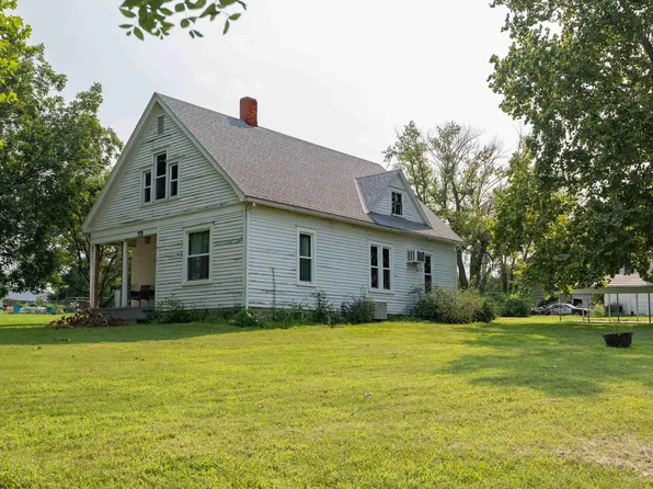 619 George St, Effingham, KS 66023