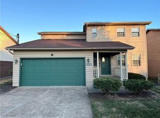 4402 Sandalwood Pl, Vienna, WV 26105
