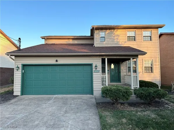 4402 Sandalwood Pl, Vienna, WV 26105