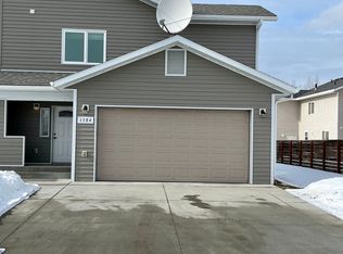 1384 D St, Fairbanks, AK 99701