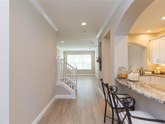 3rd image of 2131 Park Crescent Dr