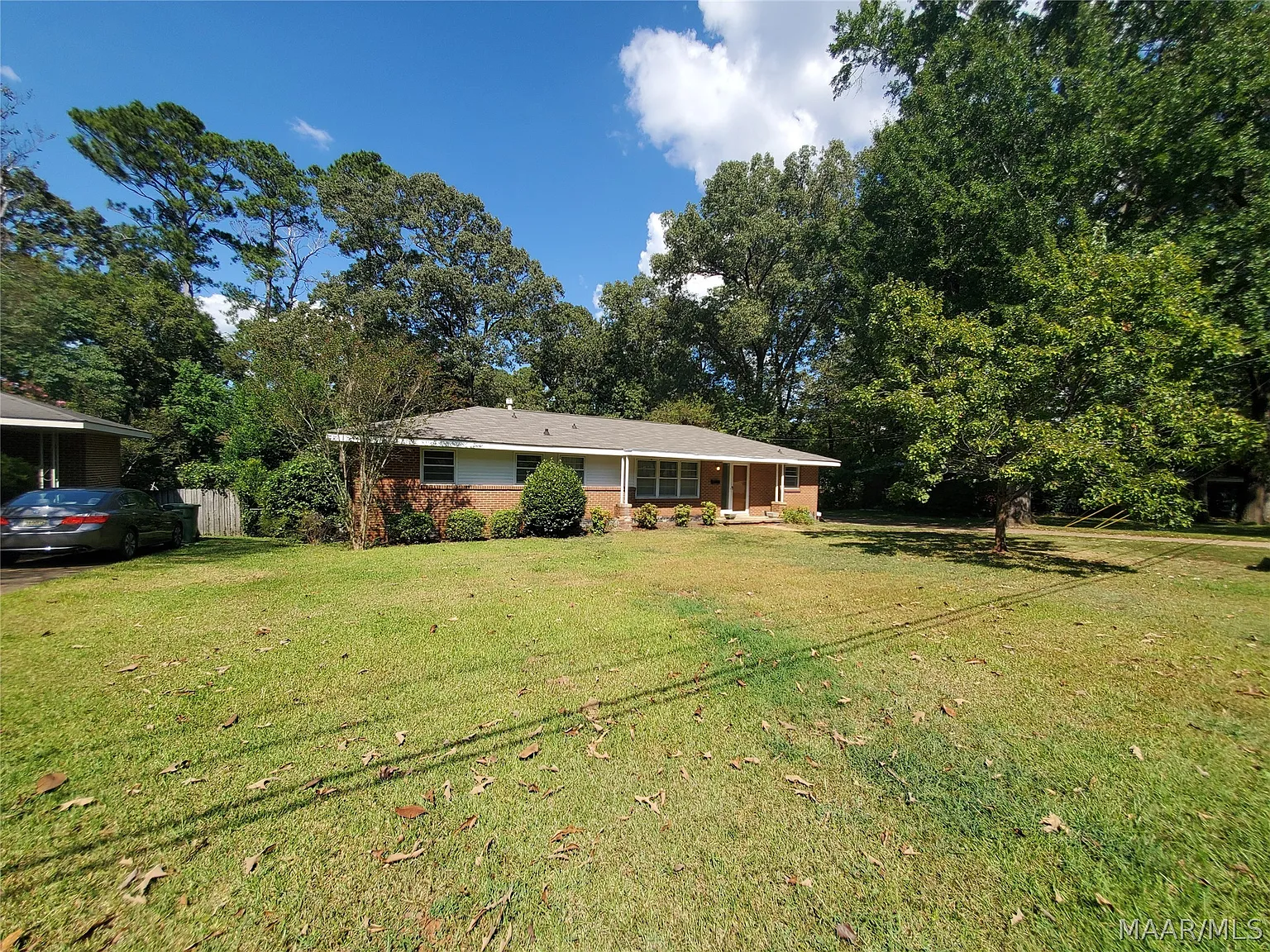 3 bed, 2.0 bath, 1620 sqft, $1,450 — Photo 2