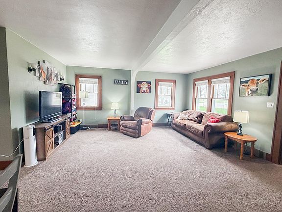 5th image of 1272 Kansas Ave SE