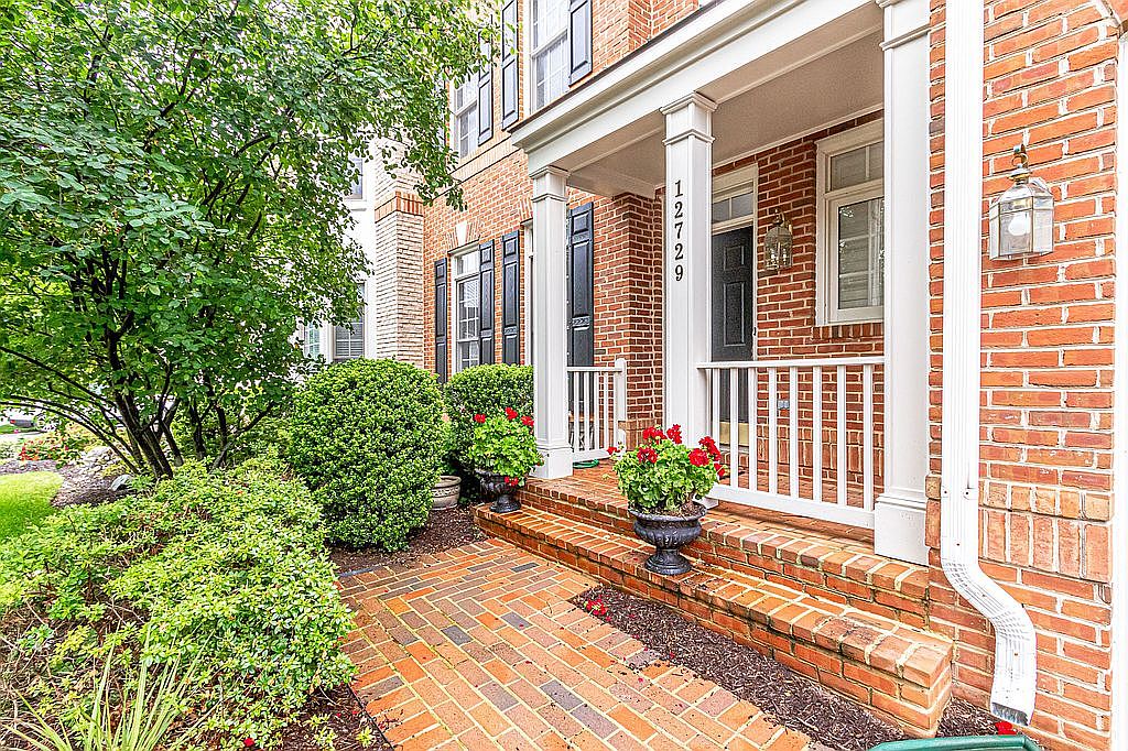 12729 Lady Somerset Ln, Fairfax, VA 22033 | Zillow