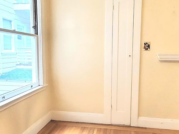3rd image of 540 Lake St