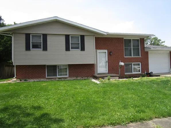 205 Franklin St, Pana, IL 62557
