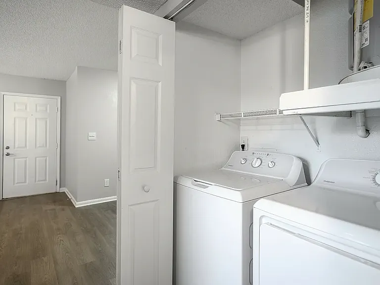 Blue Ridge Apartments — Photo 15