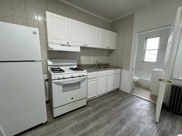 72 Rose Avenue image 1 of 5