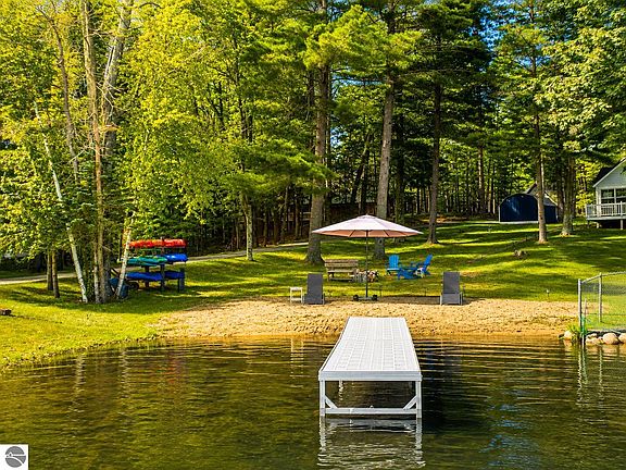 3rd image of 4256 N Spider Lake Rd