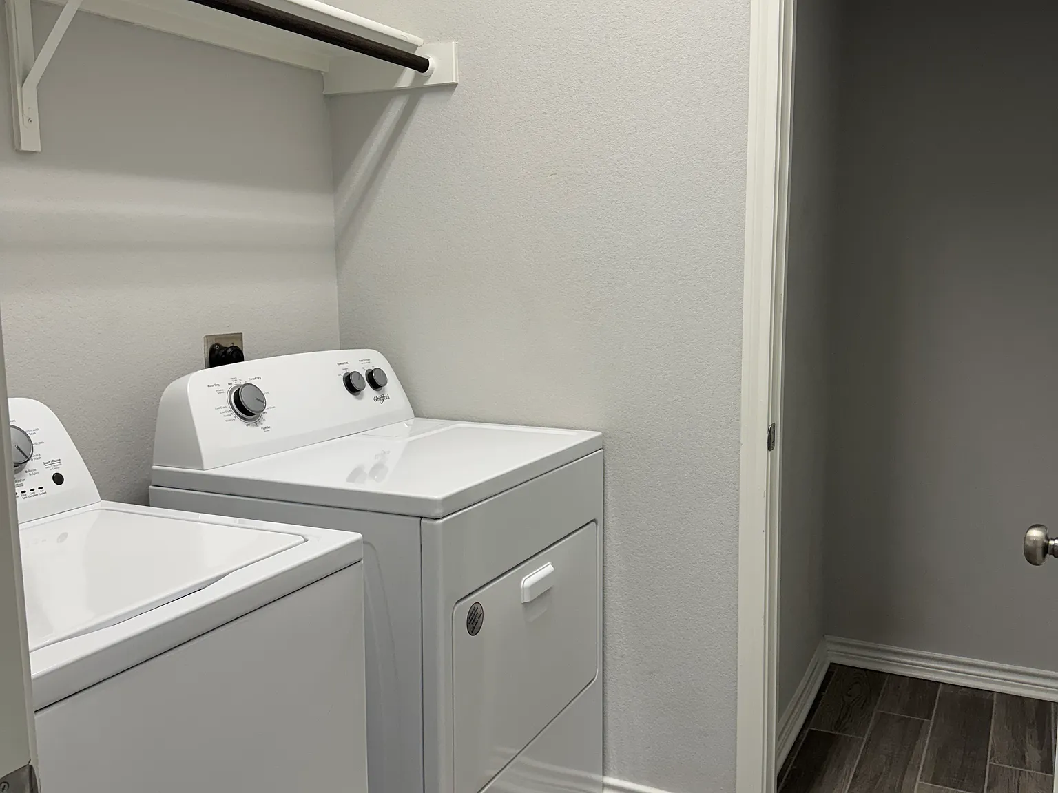3 bed, 1877 sqft, $1,875 — Photo 3