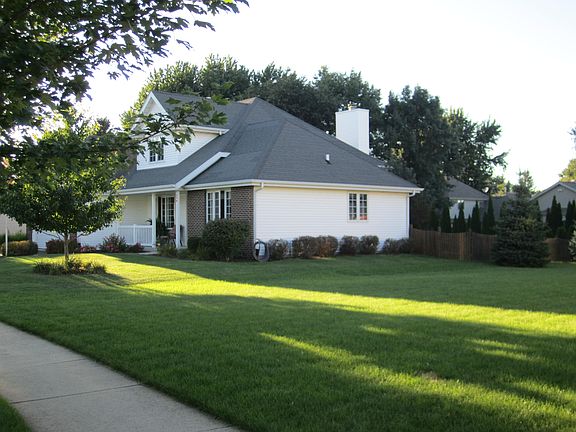 2nd image of 6872 Lanterne Dr