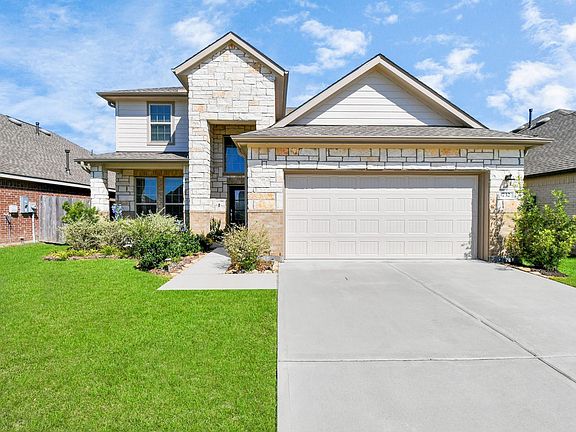 3rd image of 732 Willow Harbor Ln