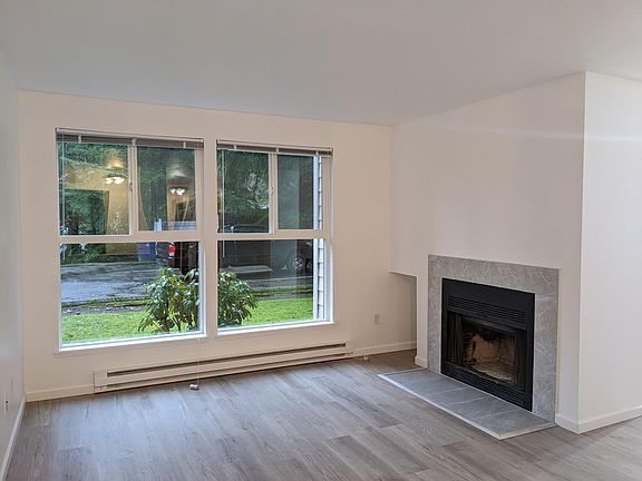 2nd image of 17514 NE 88th Pl APT 1