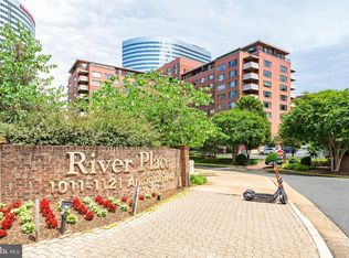 1121 Arlington Blvd APT 123, Arlington, VA 22209