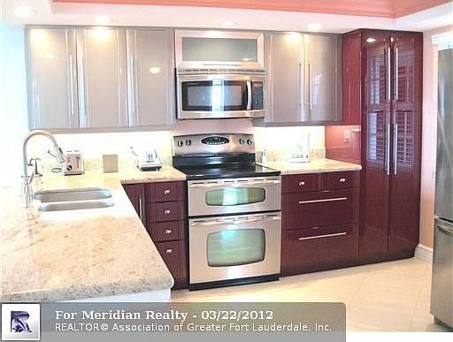 3rd image of 3520 Oaks Way APT 610