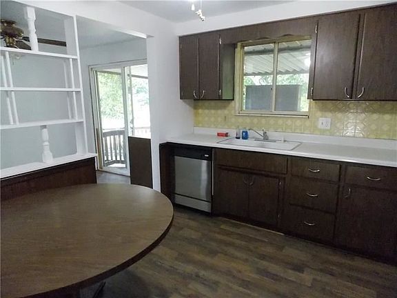 2nd image of 787 Myers Dr
