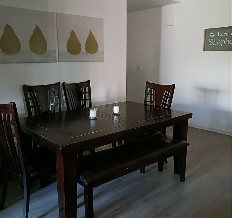 1st image of 43465 Peartree Ln