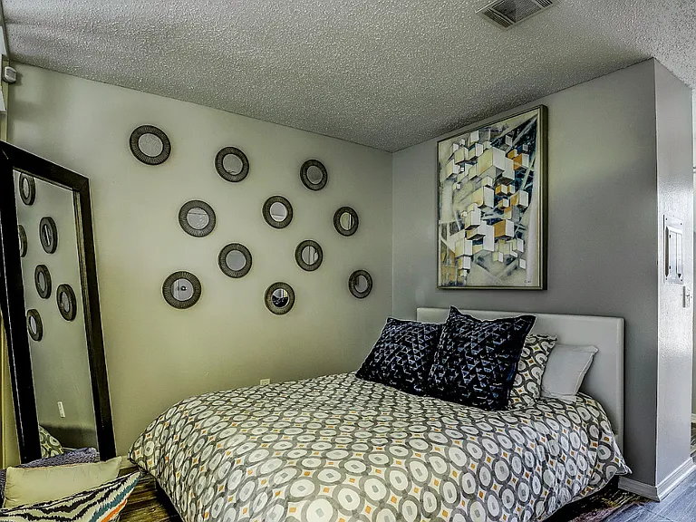 Drexel Flats — Photo 8