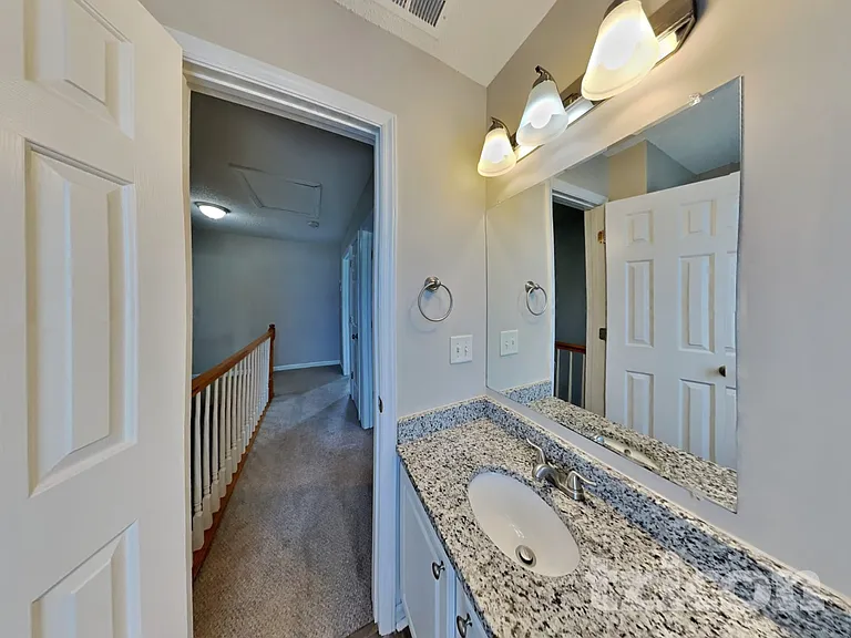 60 Rodney Ct — Photo 15