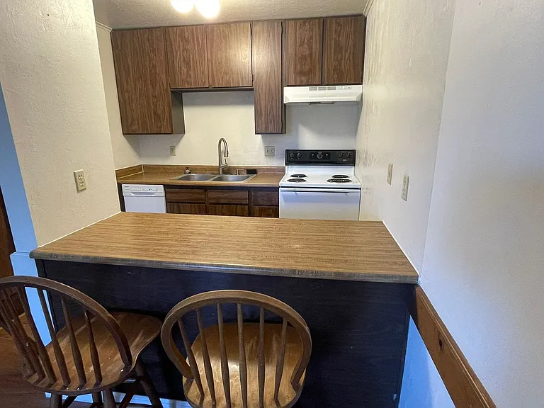 872 Tanager St #31 — Photo 6