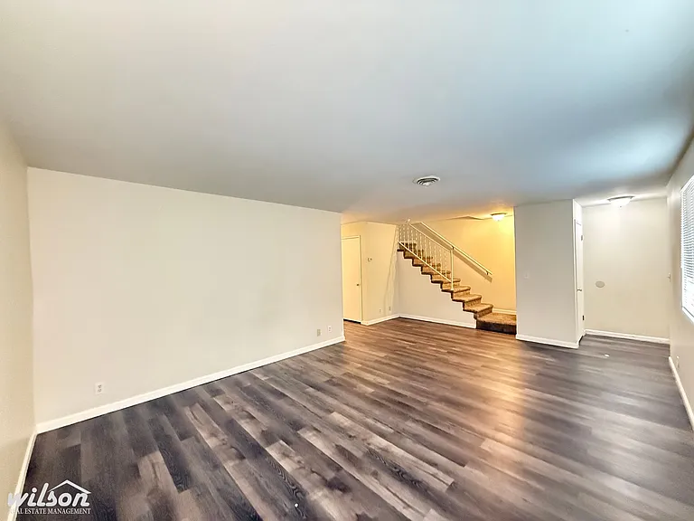 1525 Browne Ave — Photo 3