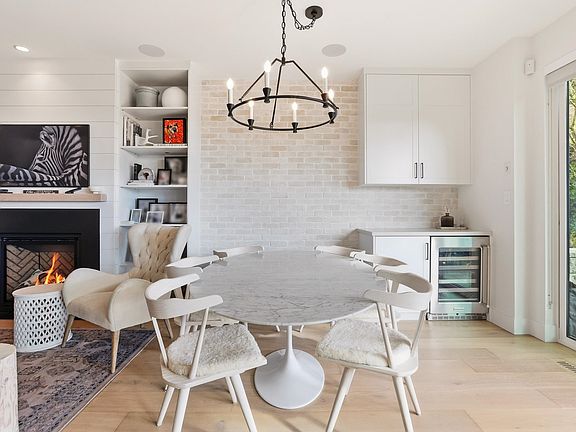 5th image of 1725 Peters Rd