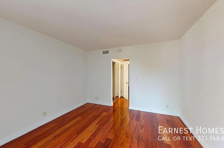1010 N Kings Rd #310 — Photo 12