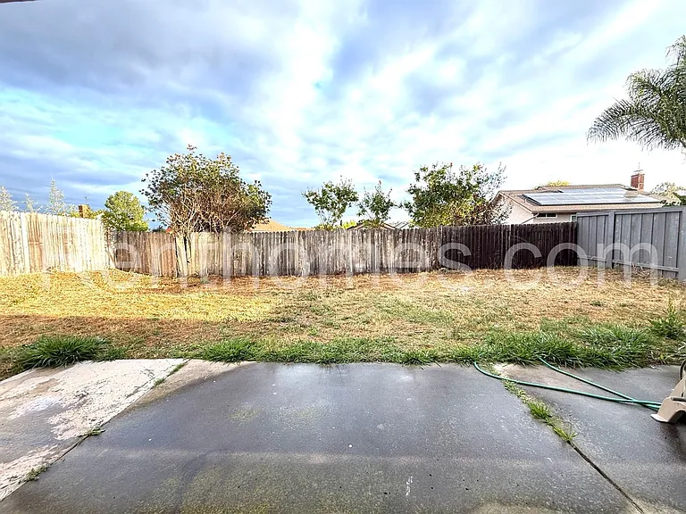 13322 Thunderhead St — Photo 24