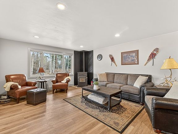 4th image of 304 Samson Ct