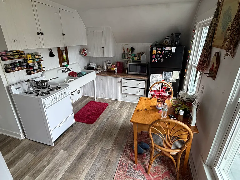 108 Spring St #3 — Photo 6
