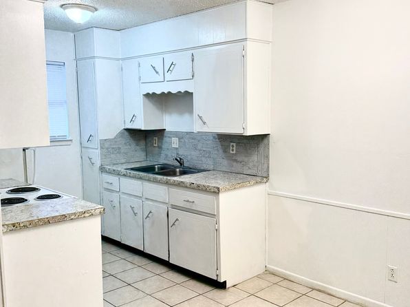 703 N Gilmer St #107