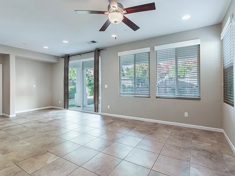 3475 Bellaire Ave — Photo 23