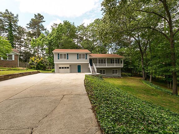 2nd image of 2813 Brackenwood Ct