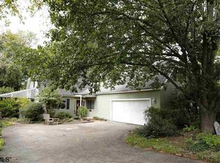 1528 Lake Forest Dr, Charlottesville, VA